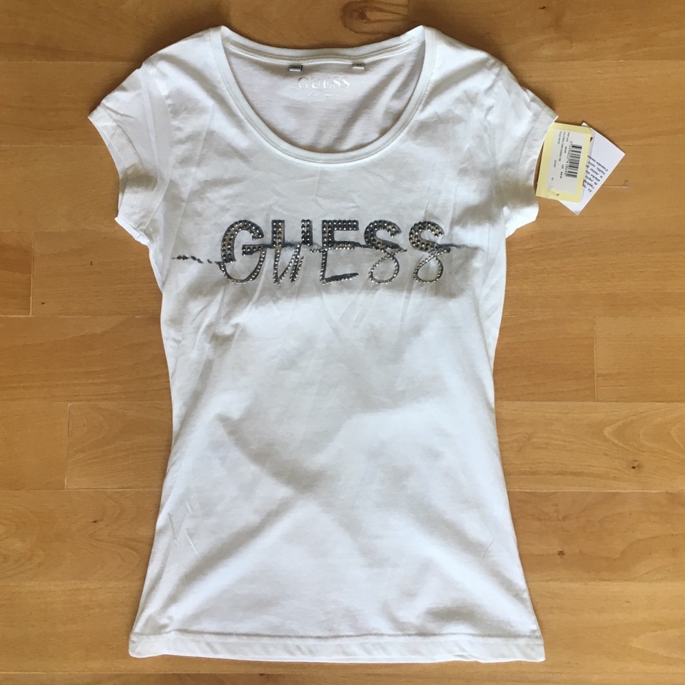 NWT Guess White T-shirt w/ Embellished Logo